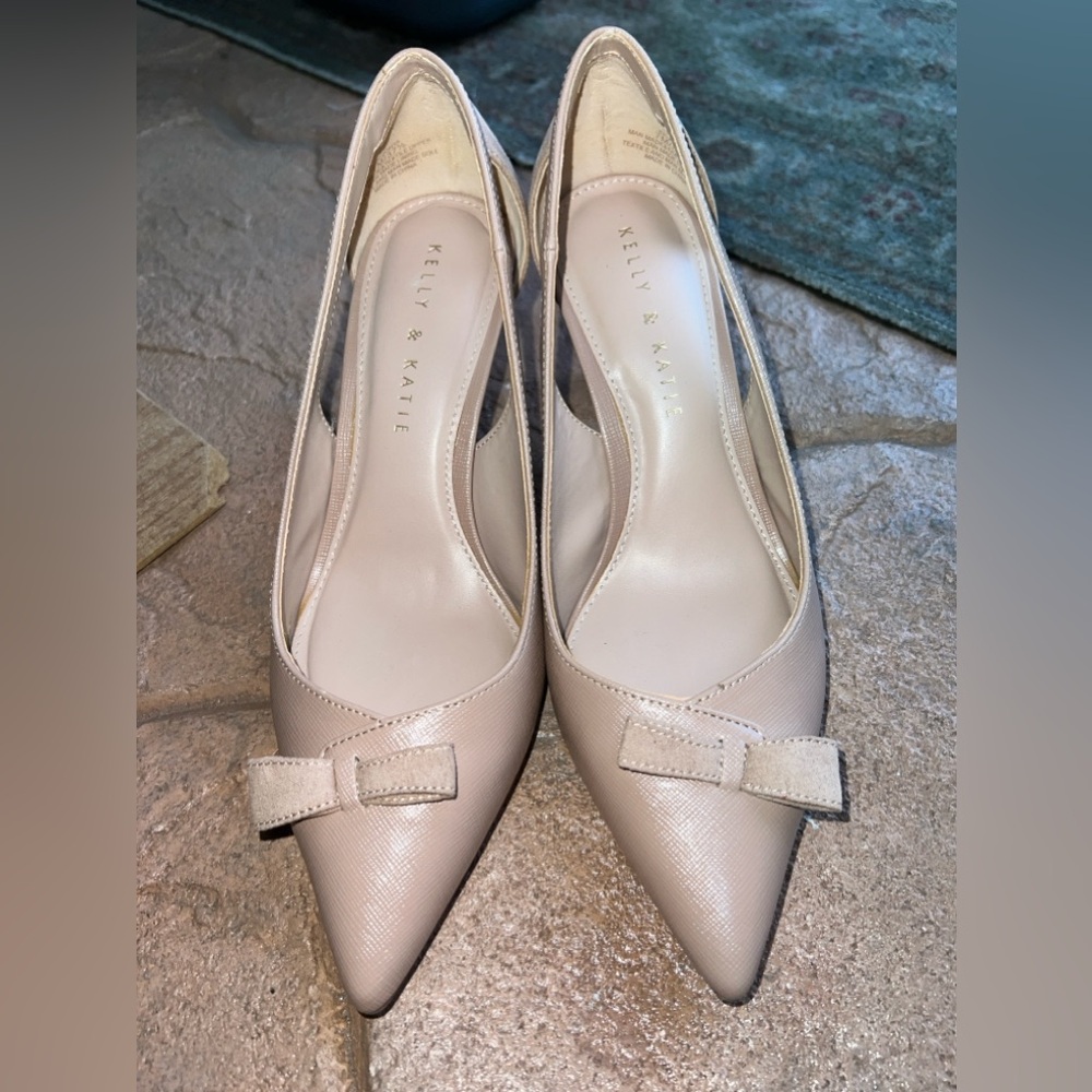 Kelly & Katie Beige/Neutral Heels